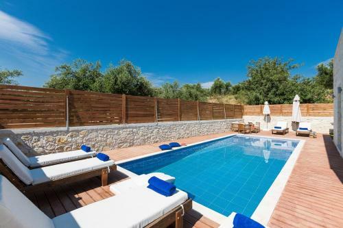 Villa Vera - With Private Heated Pool & Jacuzzi