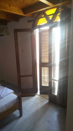 Hostal Spamandos Rooms
