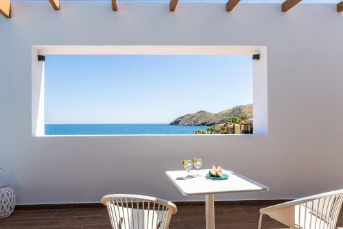 Wave Villa, Beach Front Retreat!