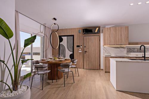 Constantinos Villa, Sublime Island ?scape!
