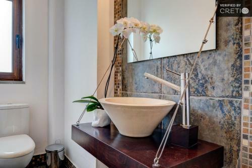 Chania Secluded Retreat - Kallithea Luxury Villa