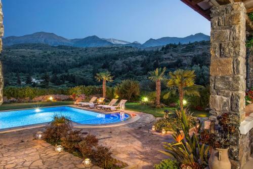 Chania Secluded Retreat - Kallithea Luxury Villa