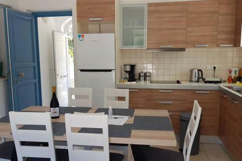 Dimos Guest House