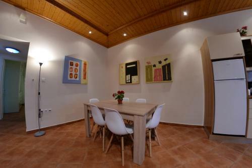 Patras Cozy Lodge