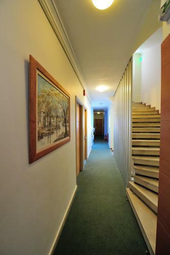Adonis City Hotel