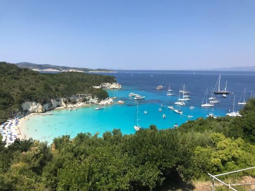 Paxos' Villa - Pool & AC