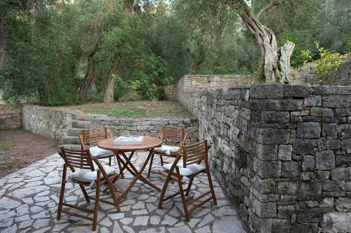 Paxos' Villa - Pool & AC