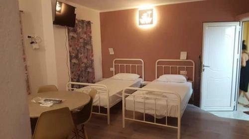 Apartamento Peraia White Suites