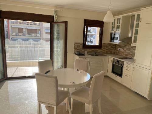 Luxury And Sunny Apartment 350 Mts From The Beach!!