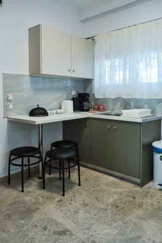 Panos Apartments
