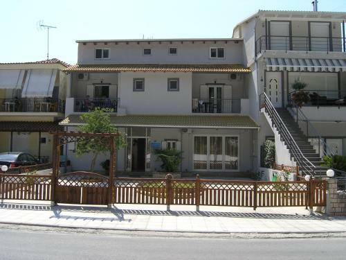 Hostal Kardanis House