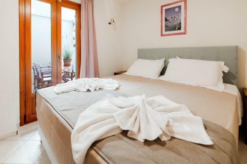 Zorbas Apartments
