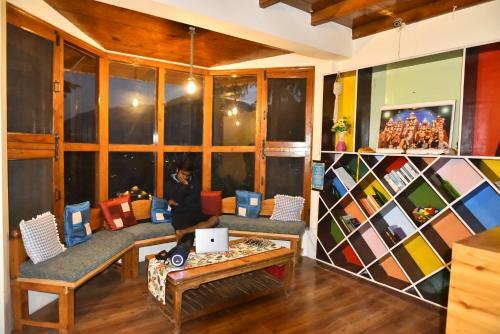 Udaksh House Naggar