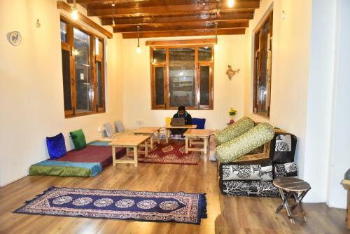 Udaksh House Naggar