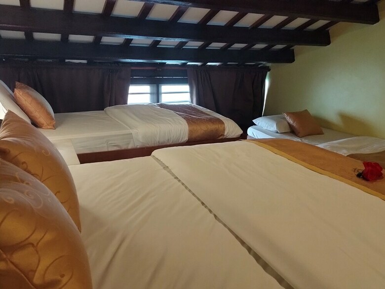 Hostal Lang Hoose