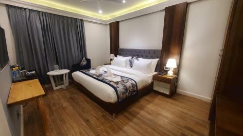 Hotel Sapling By Lujo Grand