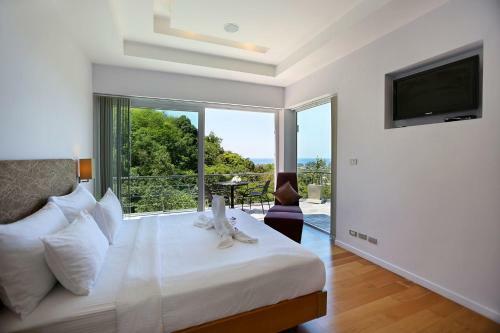 Villa Beyond-namaste 15 Bedroom Fully Staffed Seaview Villa