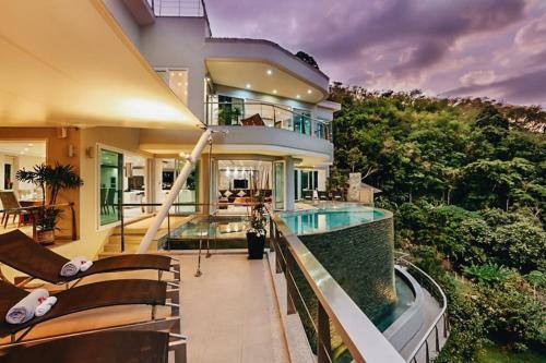 Villa Beyond-namaste 15 Bedroom Fully Staffed Seaview Villa