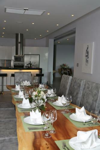 Villa Beyond-namaste 15 Bedroom Fully Staffed Seaview Villa