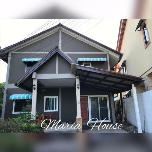 Hostal Maria House