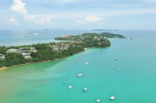 Phuket Beachside