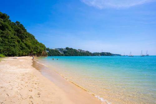 Phuket Beachside