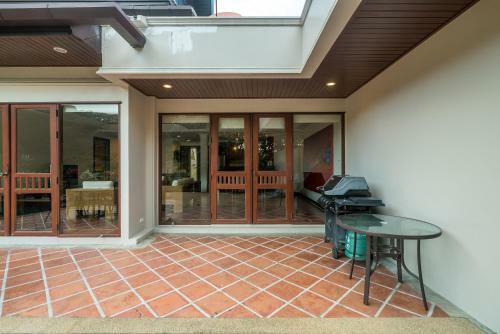Villas In Nakatani Village By Lofty