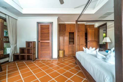 Villas In Nakatani Village By Lofty