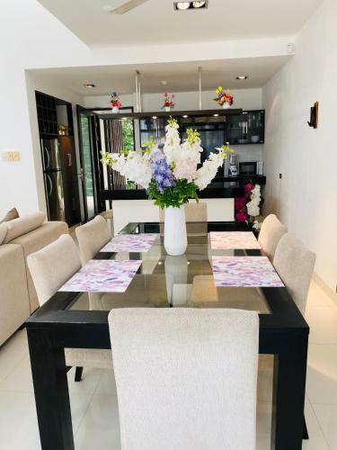 Apartamento Kamala Hills Estate