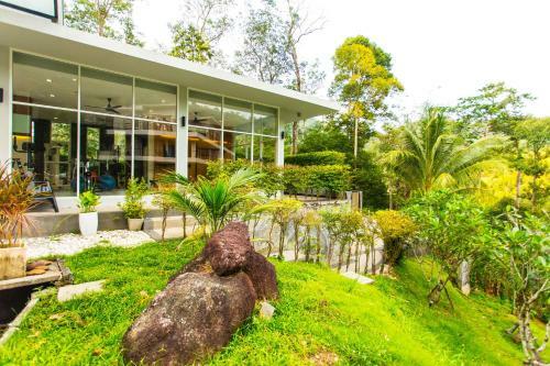 Apartamento Ground Floor Studio The Trees Residence
