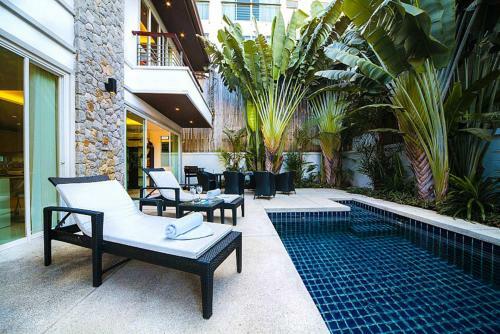 Walk 700m To Kamala Beach Comfortable And Spacious Two-story Villa