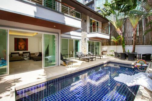 Walk 700m To Kamala Beach Comfortable And Spacious Two-story Villa