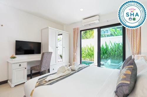 Villa White Pool