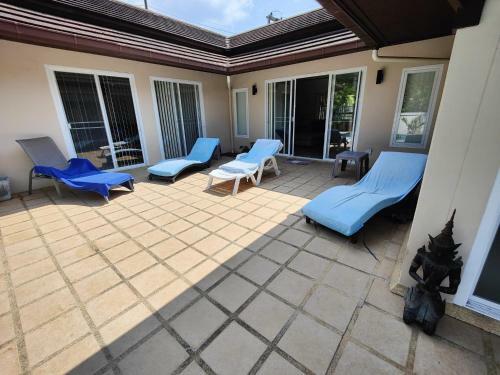 Sea Breeze Villa