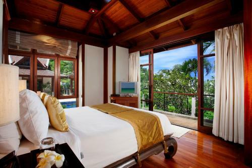 Gorgeous Thai Villa With Pool And Hilltop Seaviews