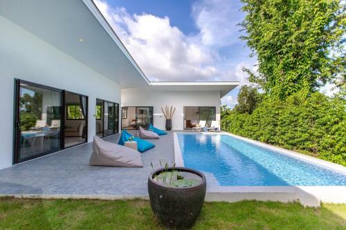Villa Lotus 3 Bedrooms 500m From The Beach