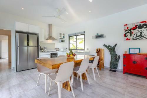 Villa Lotus 3 Bedrooms 500m From The Beach