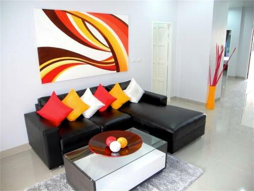 Green Leaf 1 Nai Harn 2 Bedrooms Villa
