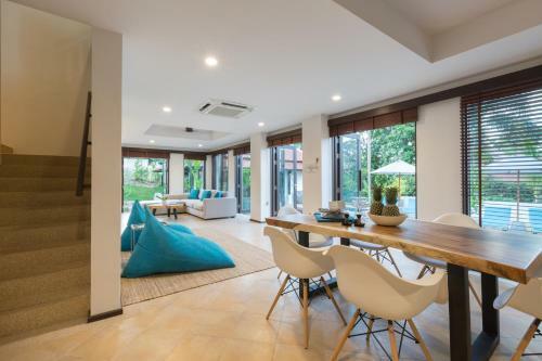 Villa Divina - Stunning Pool Villa 3 Mins Walk To Beach