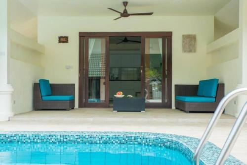2 Bedroom Beach Villa - 10 Seconds Walk The Beach