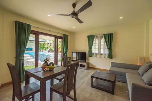 2 Bedroom Beach Villa - 10 Seconds Walk The Beach