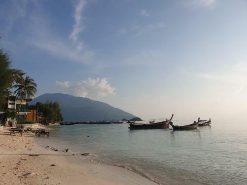 Sunrise Beach House: Private House