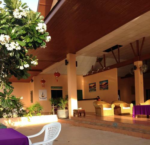 Hotel Cruiser Island Resort