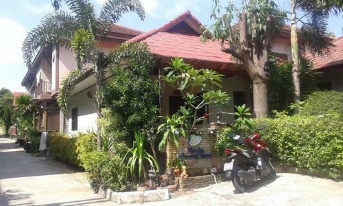 Hostal Niracha Chaweng House