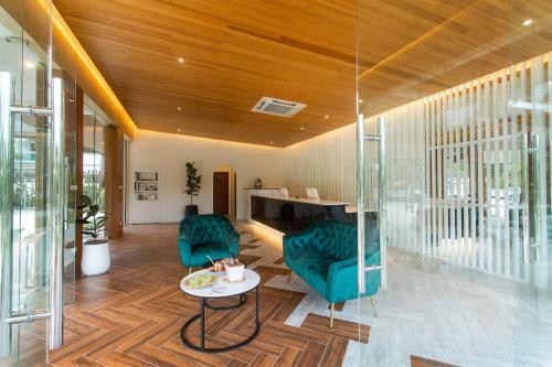Hotel The Canale Samui Resort - Sha Extra Plus