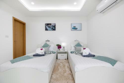 Emerald Villa 3 Br Sea Views