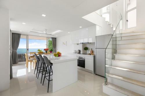 Emerald Villa 3 Br Sea Views