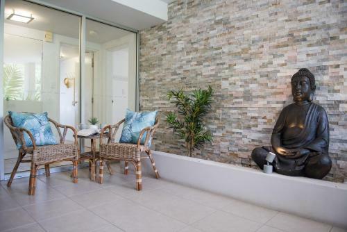 What A View - 2 Bedroom Apartment