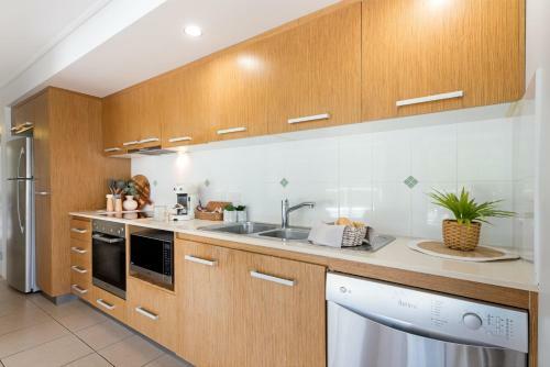 What A View - 2 Bedroom Apartment