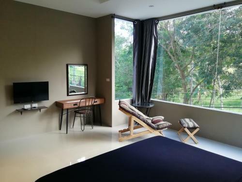Hostal Jungle White House ?????